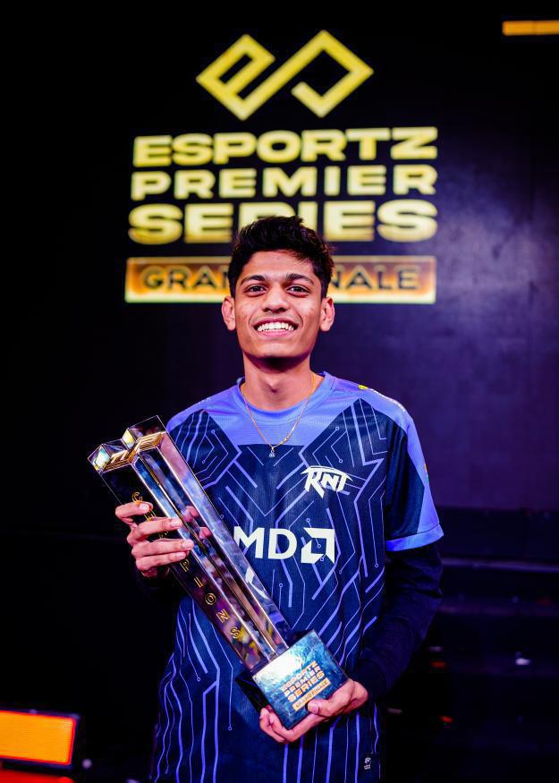 Esportz Premier Series Trophy